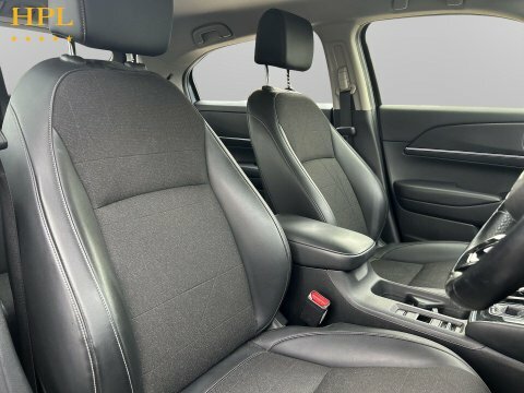 Honda Hr-V Advance White #11