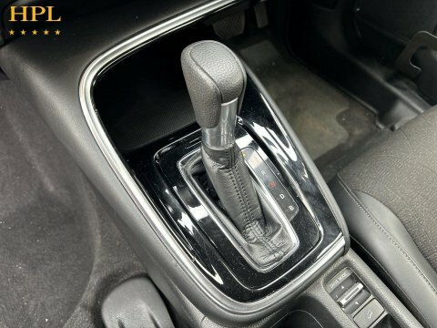 Honda Hr-V Advance White #17