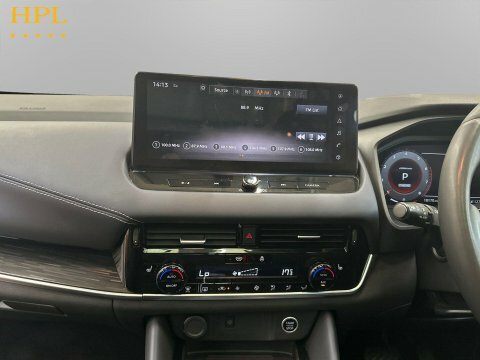 Nissan Qashqai Hatchback Silver #19