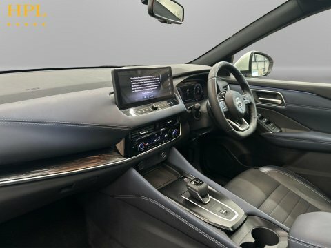 Nissan Qashqai Hatchback Silver #15