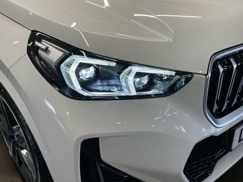 BMW iX1 Edrive20 M Sport White #22