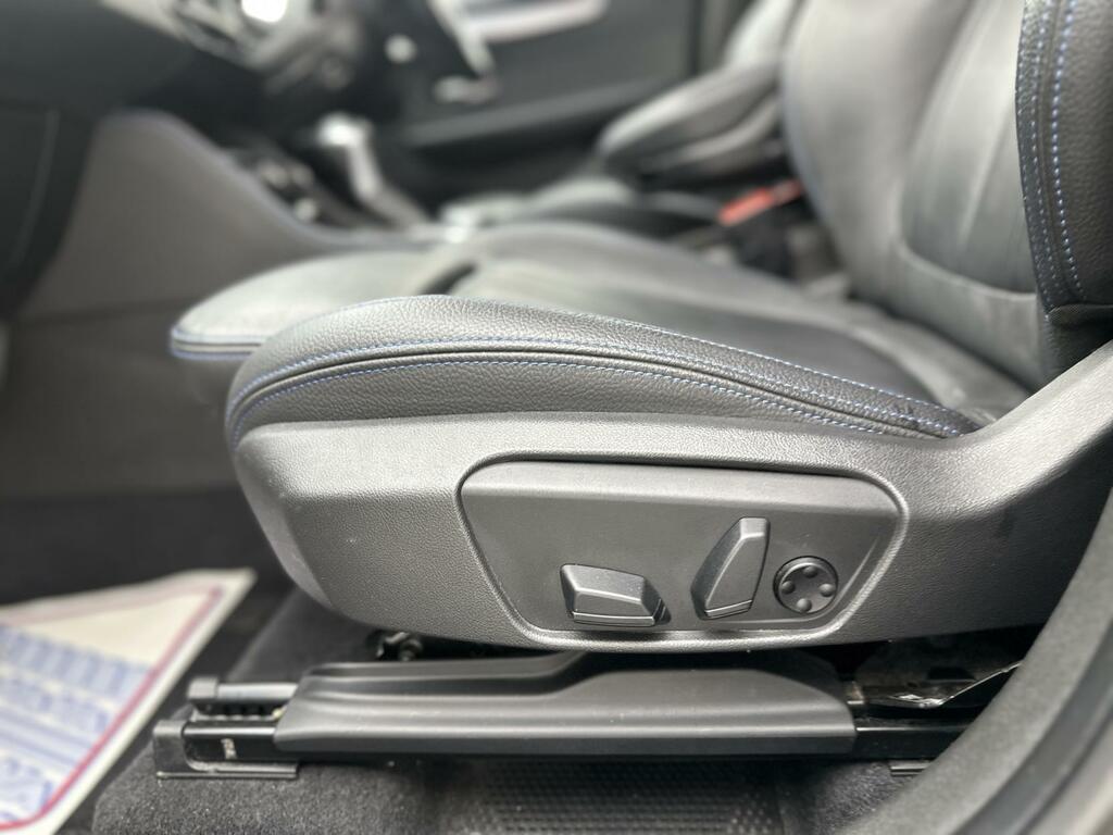 BMW 2 Series Active Tourer 216D Se Active Black #28