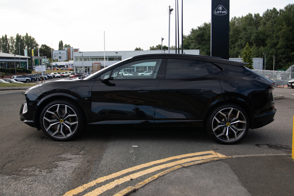 Lotus Eletre 112Kwh Suv 4Wd Dual Motor 611 Black #5
