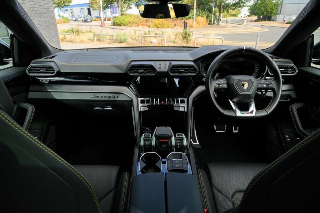 Lamborghini Urus 4.0T Fsi V8 Black #10