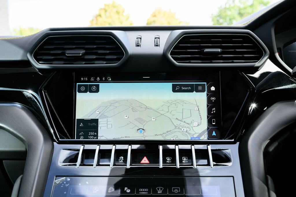 Lamborghini Urus 4.0T Fsi V8 Black #14