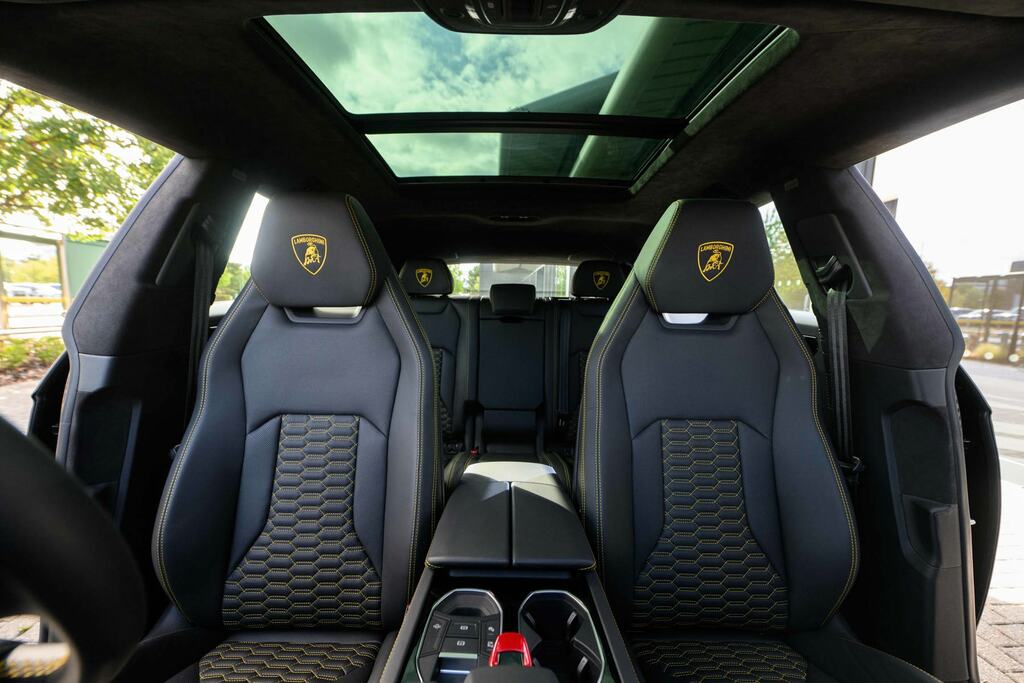Lamborghini Urus 4.0T Fsi V8 Black #7