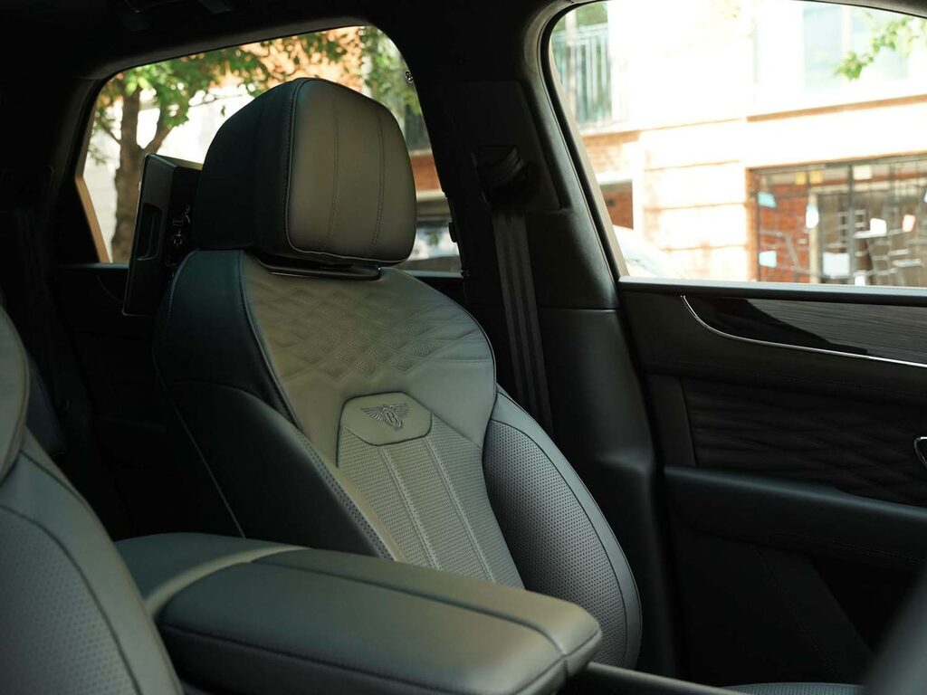Bentley Bentayga Azure Blue #11