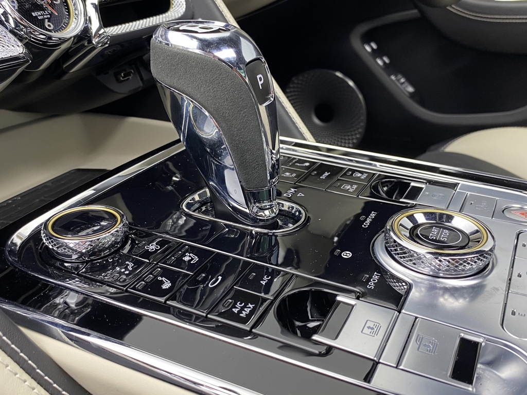 Bentley Flying Spur Azure V8  #16