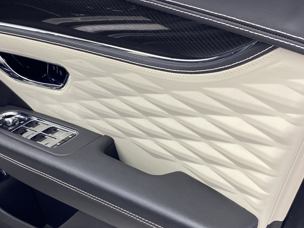 Bentley Flying Spur Azure V8  #9