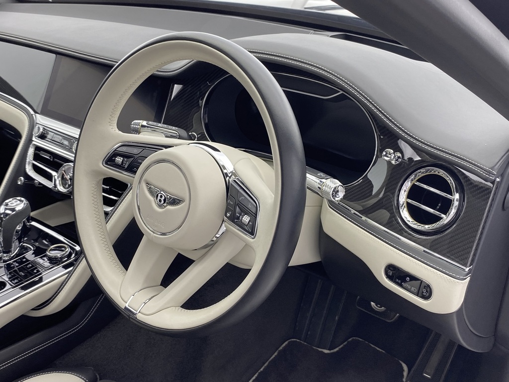 Bentley Flying Spur Azure V8  #11