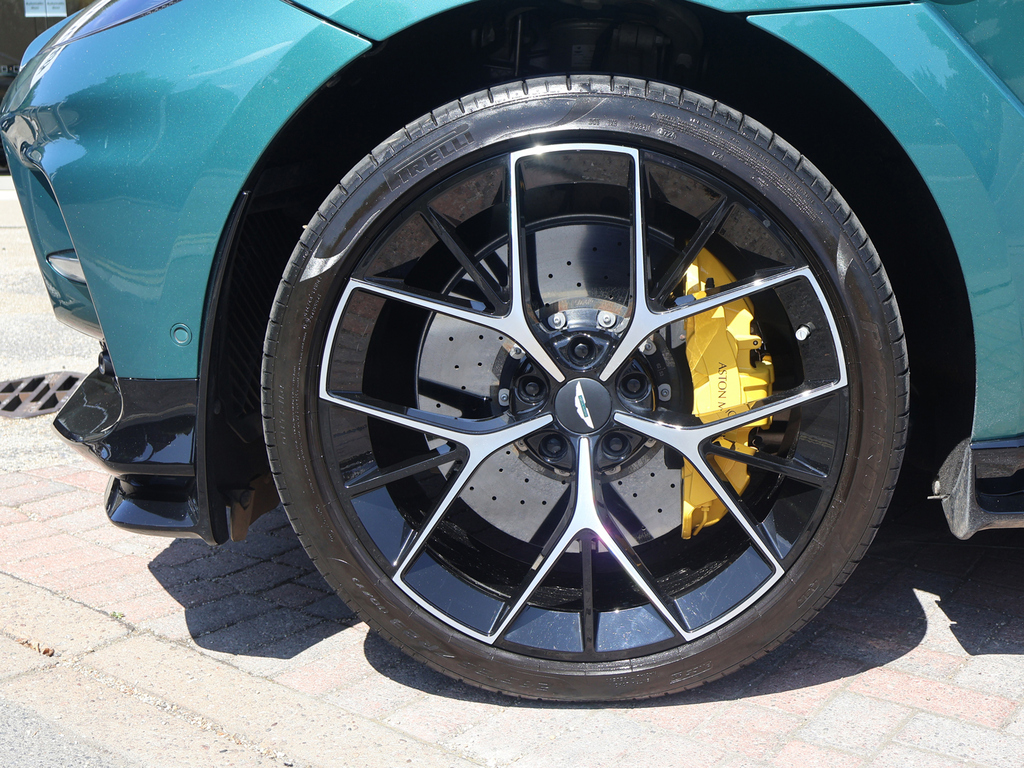 Aston Martin DBX Suv  #4