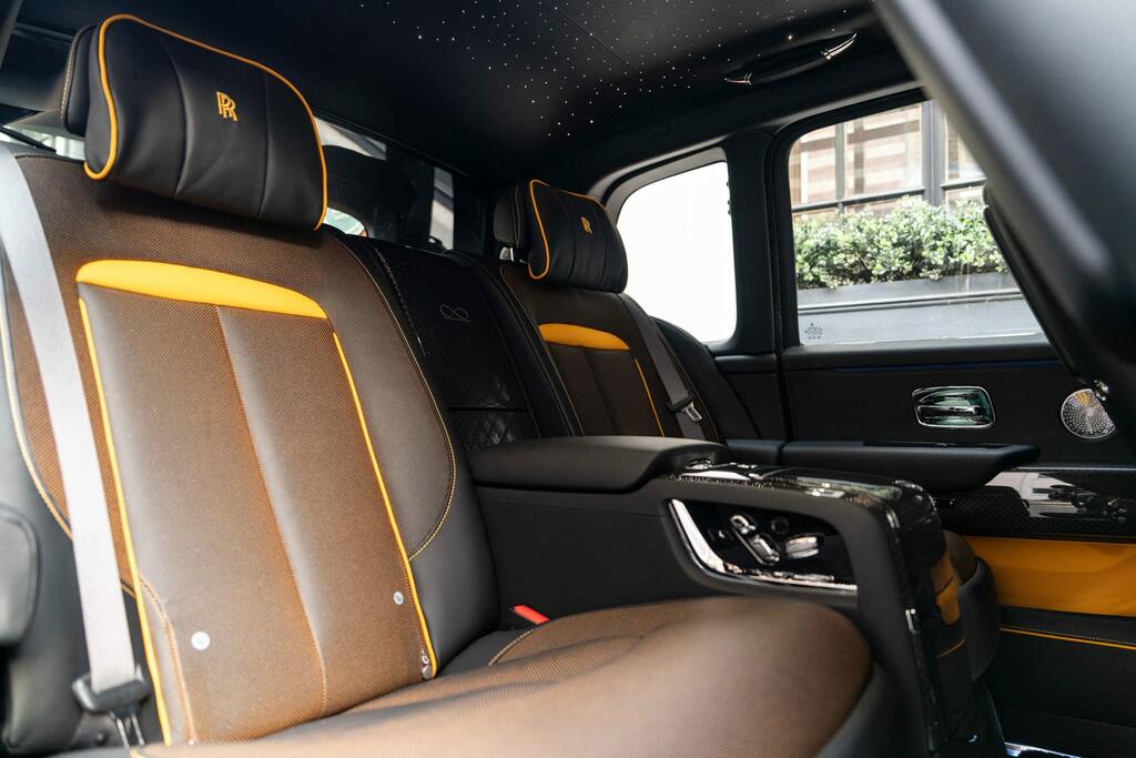 Rolls-Royce Cullinan Series II 6.75 V12 Grey #60