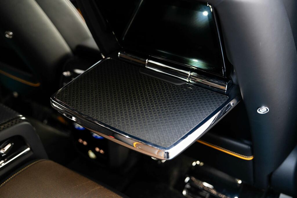 Rolls-Royce Cullinan Series II 6.75 V12 Grey #64