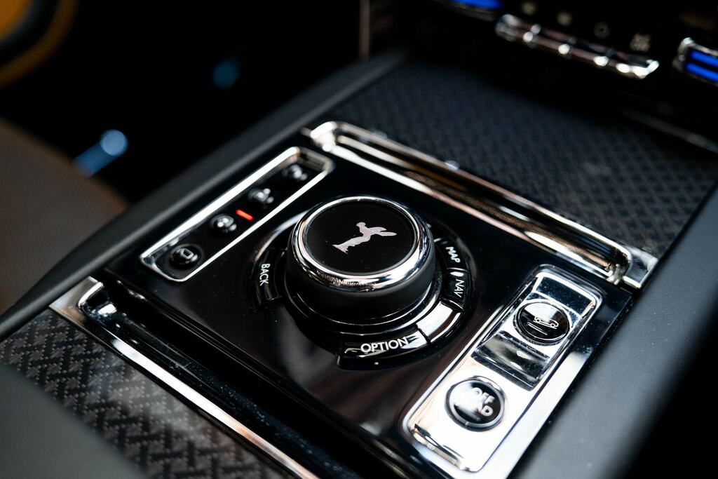 Rolls-Royce Cullinan Series II 6.75 V12 Grey #53