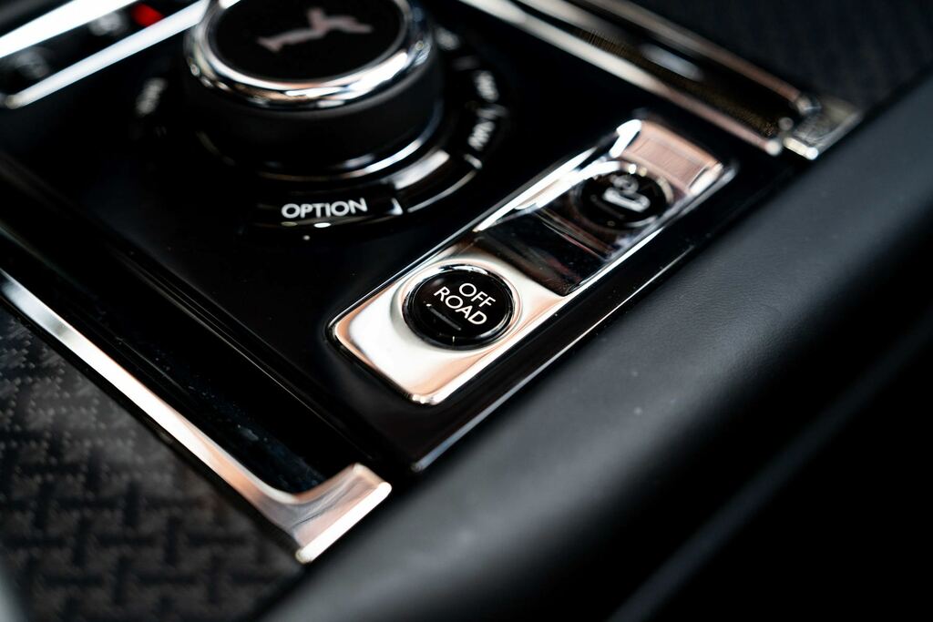 Rolls-Royce Cullinan Series II 6.75 V12 Grey #54