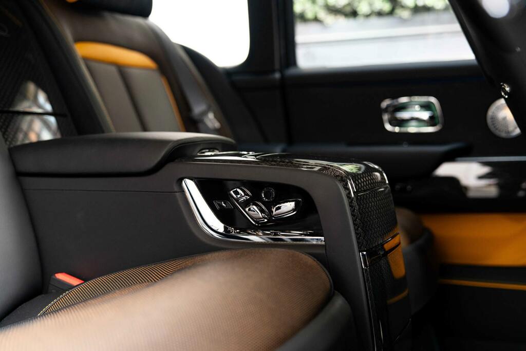 Rolls-Royce Cullinan Series II 6.75 V12 Grey #61