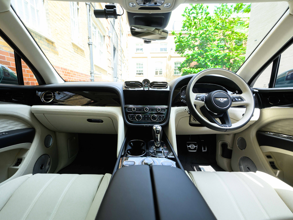 Bentley Bentayga 4.0 V8 Touring Spec Ewb Black #94