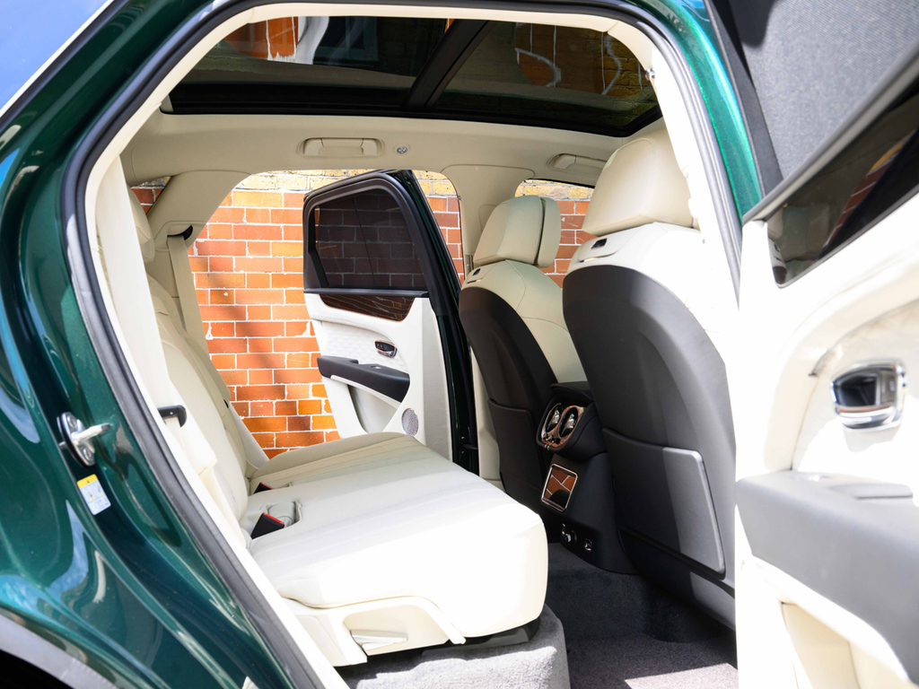 Bentley Bentayga 4.0 V8 Touring Spec Ewb Black #24