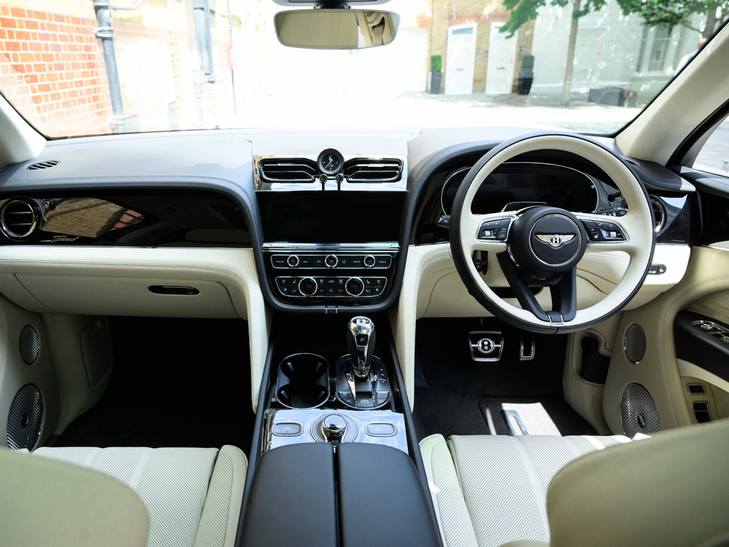 Bentley Bentayga 4.0 V8 Touring Spec Ewb Black #92