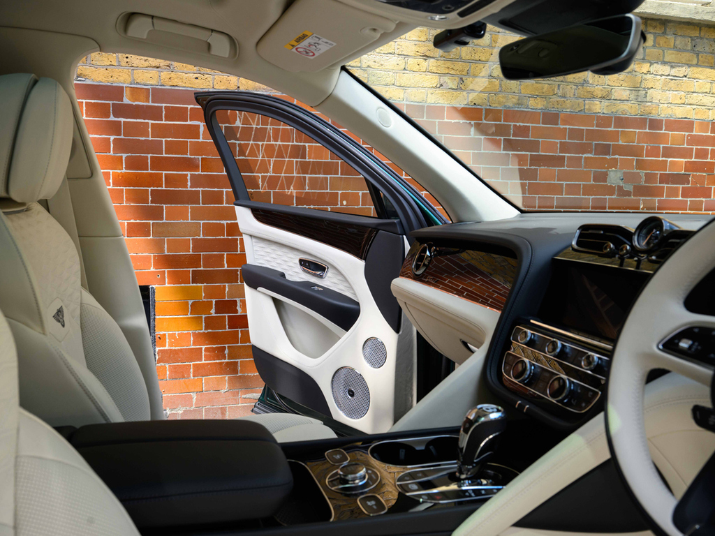 Bentley Bentayga 4.0 V8 Touring Spec Ewb Black #37