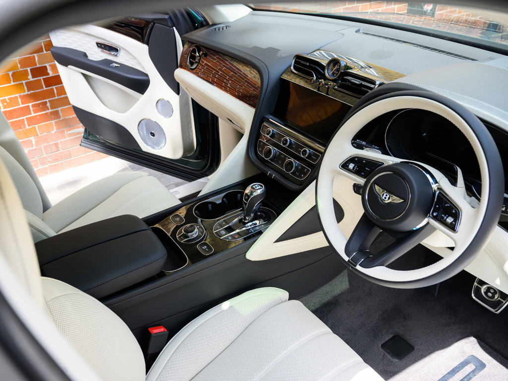 Bentley Bentayga 4.0 V8 Touring Spec Ewb Black #43