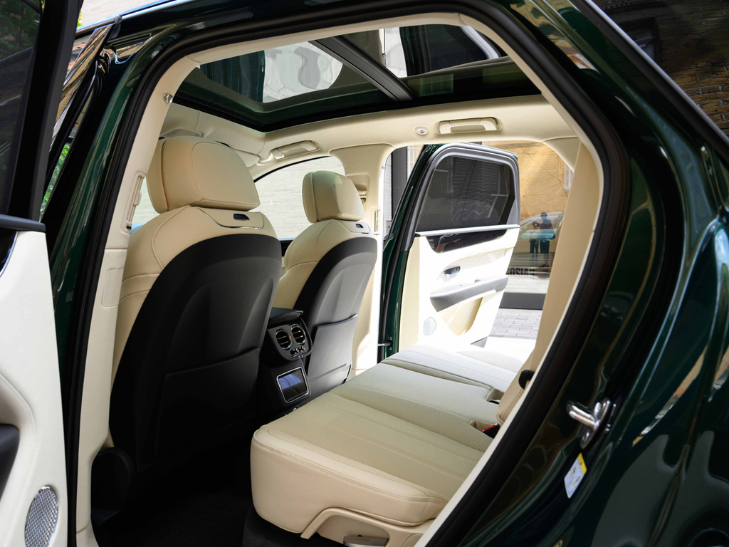 Bentley Bentayga 4.0 V8 Touring Spec Ewb Black #109