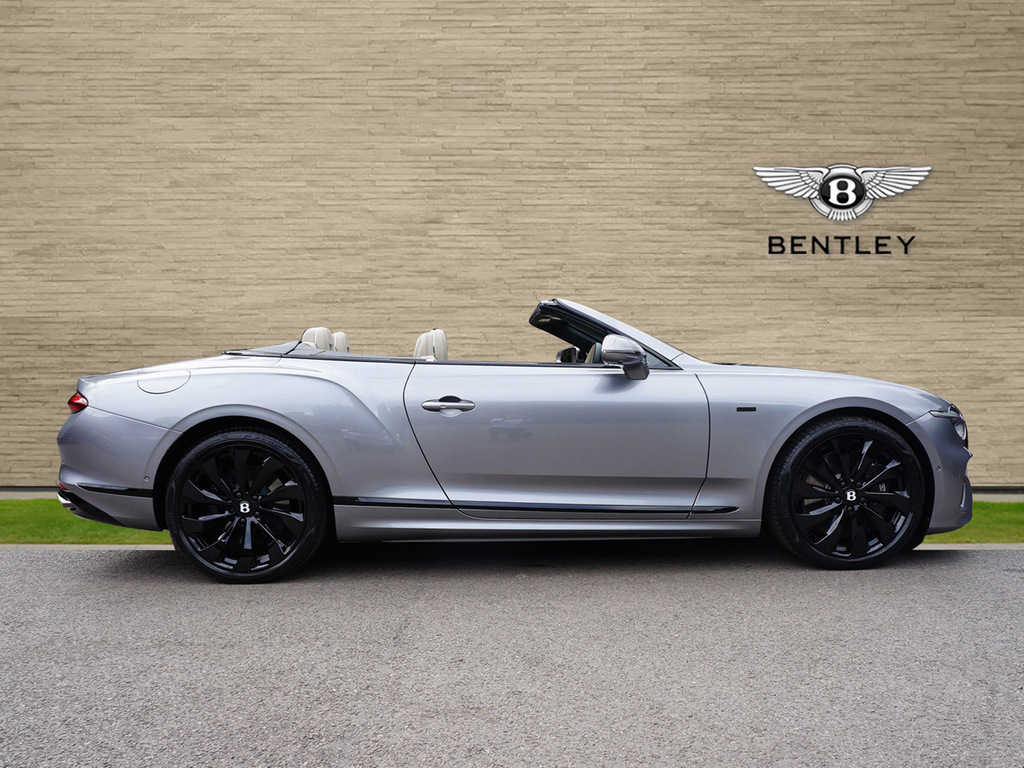 Bentley Continental Gt 4.0 V8 High-performance 25.9Kwh Gtc Black Edition  #3
