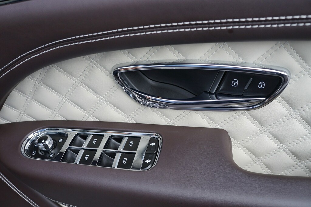 Bentley Bentayga 4.0 V8 S Suv 4Wd Euro 6 Ss 550 #6