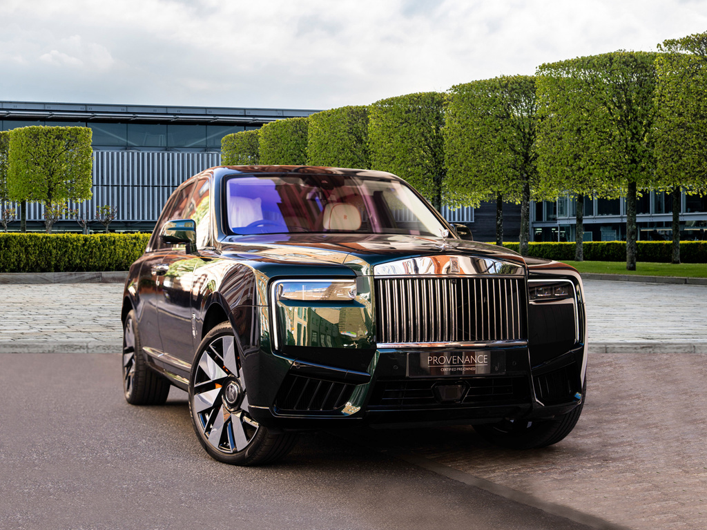 Rolls-Royce Cullinan Suv