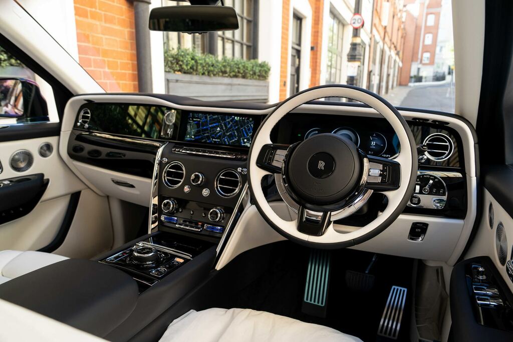 Rolls-Royce Cullinan Suv #4