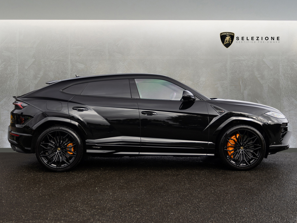 Lamborghini Urus Suv #3