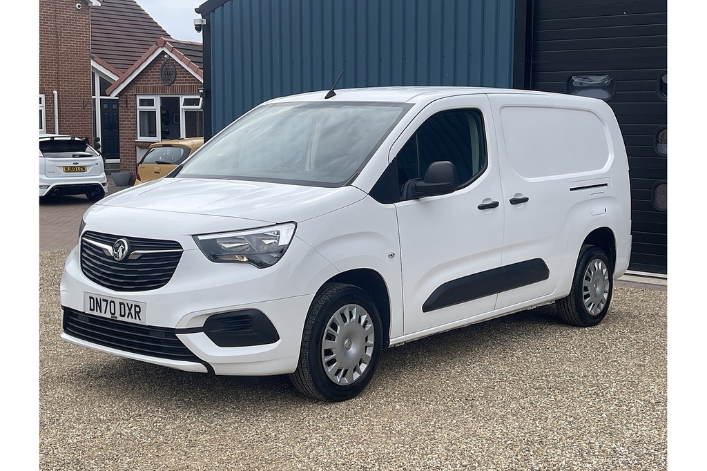 Vauxhall Combo Turbo D 2300 Sportive 2020 U2393 Ulez DN70DXR White #3