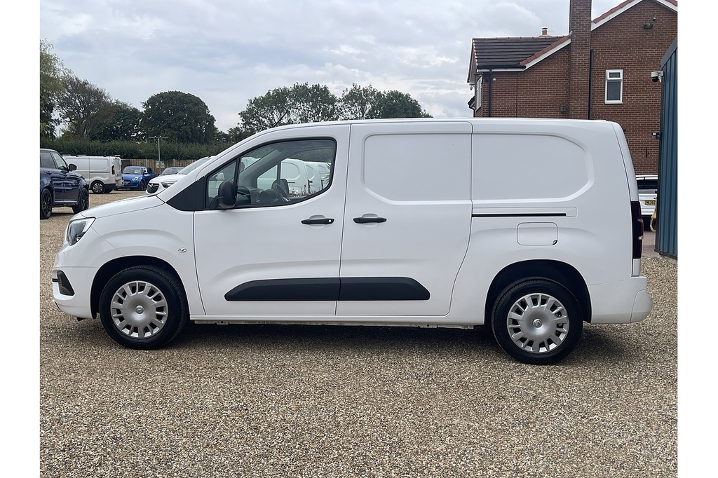 Vauxhall Combo Turbo D 2300 Sportive 2020 U2393 Ulez DN70DXR White #4