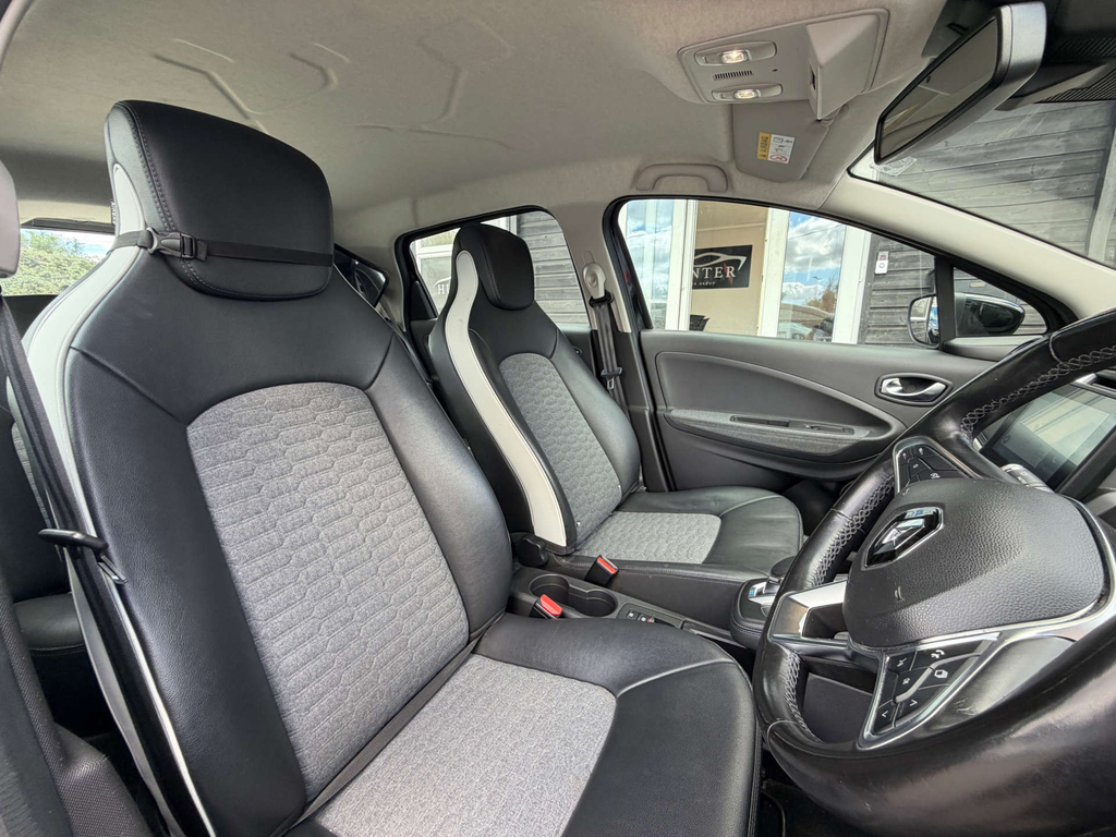 Renault Zoe Gt Rapid Charge Ev 50  #2
