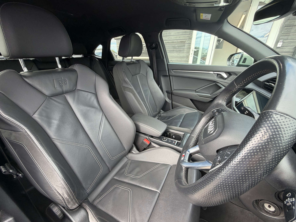 Audi Q3 Sportback 35 Tfsi Mhev S Line #2