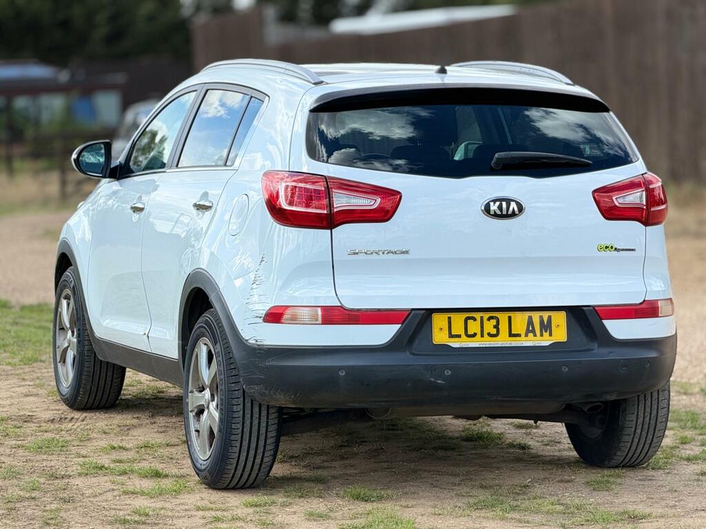 Kia Sportage White #4