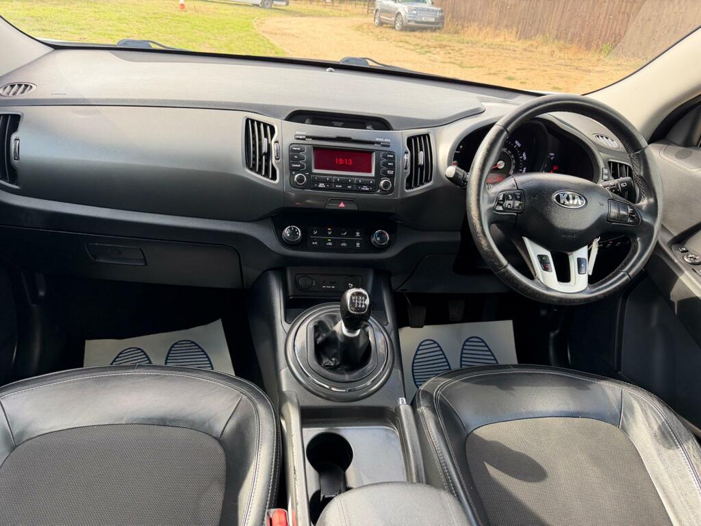 Kia Sportage White #6