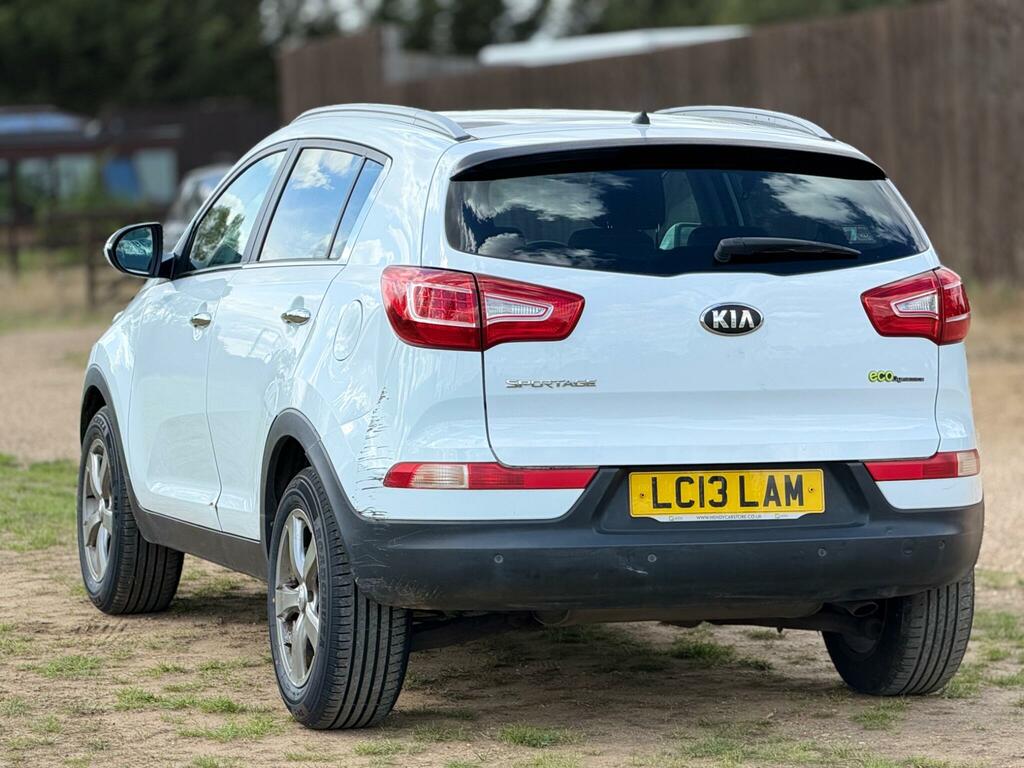 Kia Sportage White #17