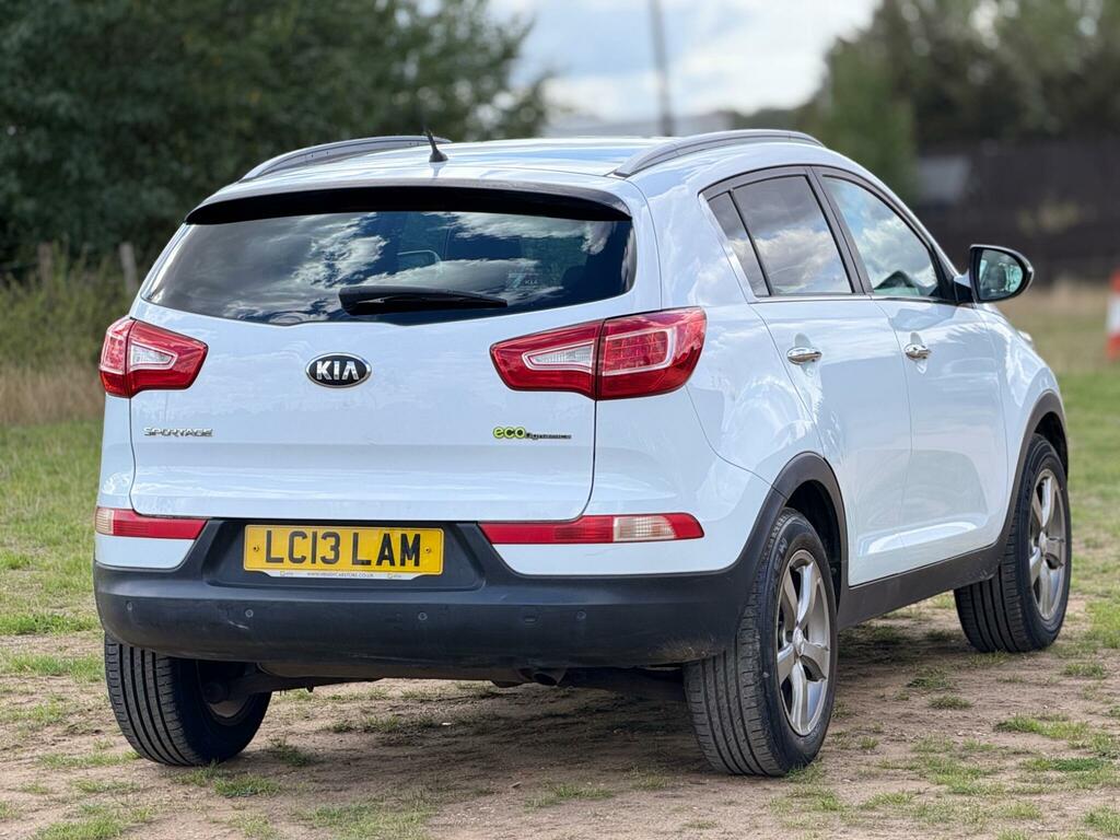 Kia Sportage White #18