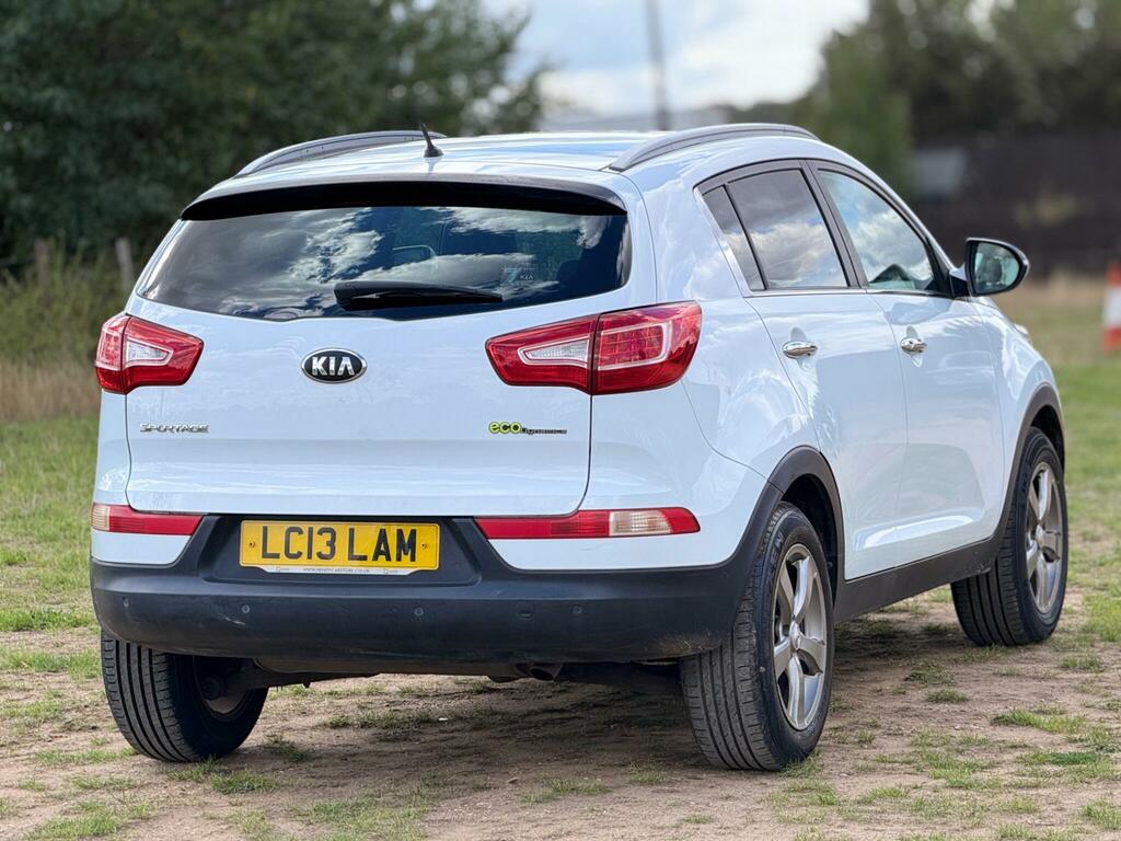 Kia Sportage White #12
