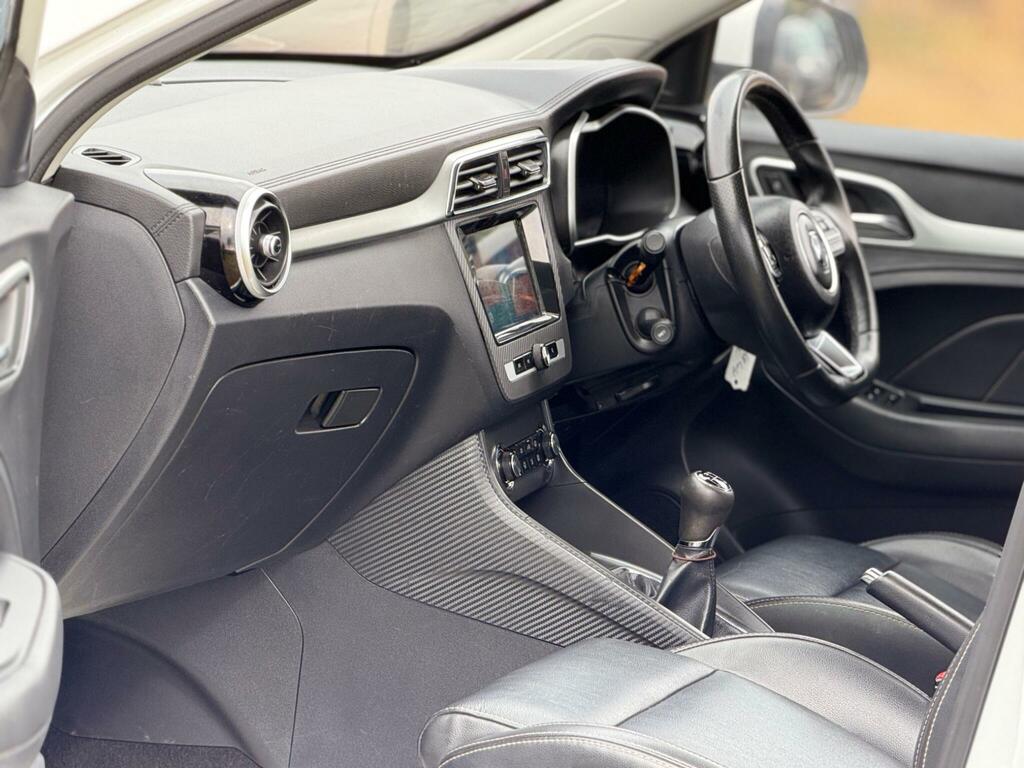 MG ZS 72.6Kwh Trophy Connect Long Range White #24