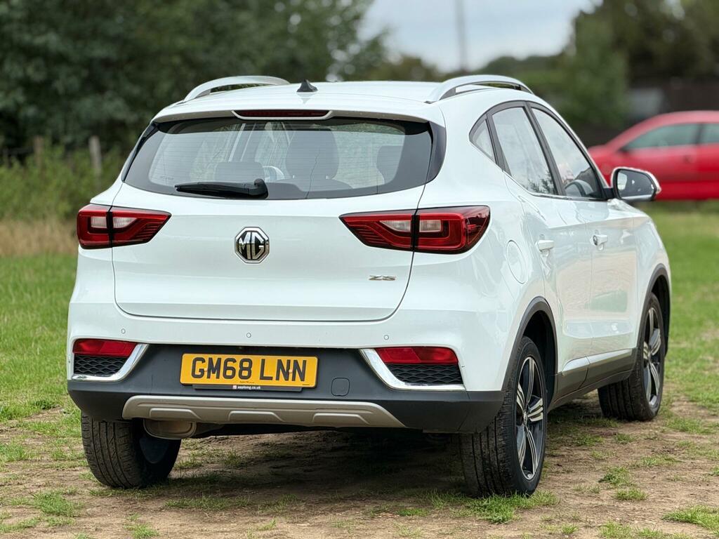 MG ZS 72.6Kwh Trophy Connect Long Range White #19