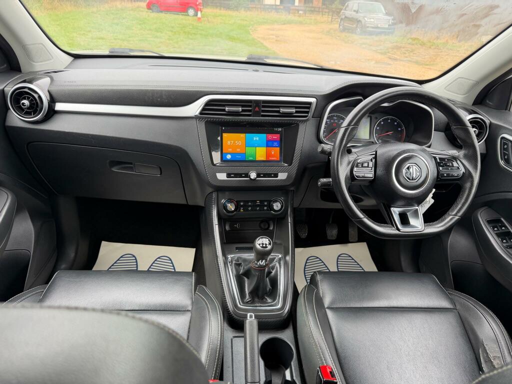 MG ZS 72.6Kwh Trophy Connect Long Range White #6