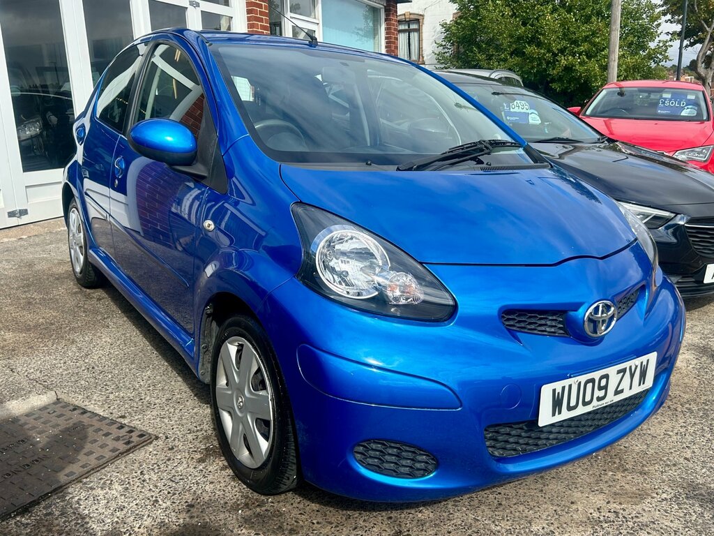 Toyota Aygo 1.0 Vvt-i Blue Hatchback Euro 4 Blue