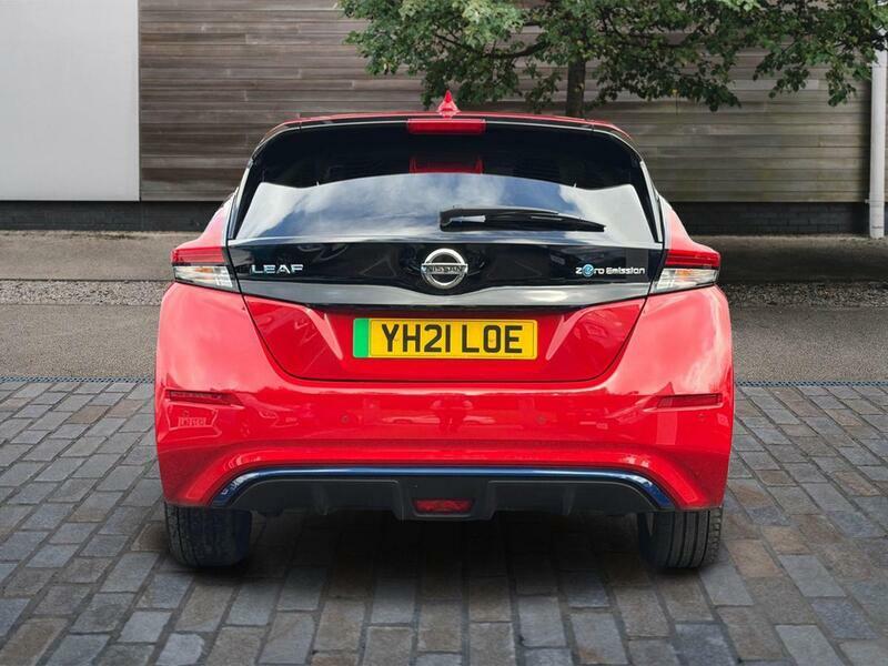 Nissan Leaf 40Kwh N-connecta Hatchback 150 YH21LOE Red #4