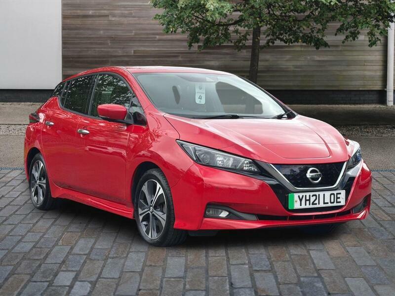 Nissan Leaf 40Kwh N-connecta Hatchback 150 YH21LOE Red