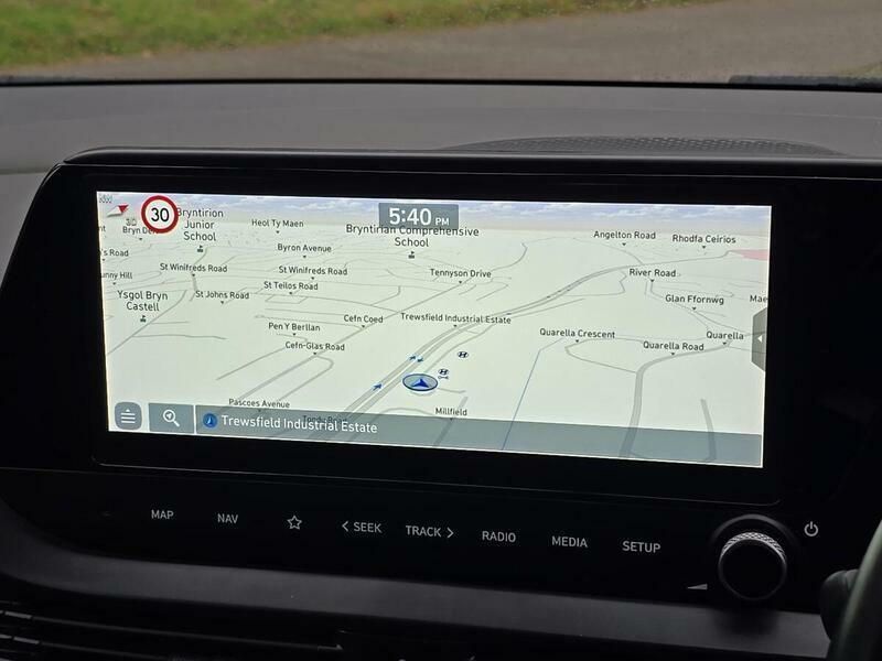 Hyundai I20 Hatchback White #16