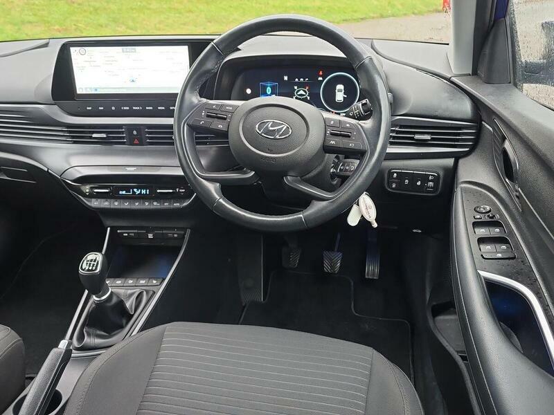 Hyundai I20 Hatchback White #12