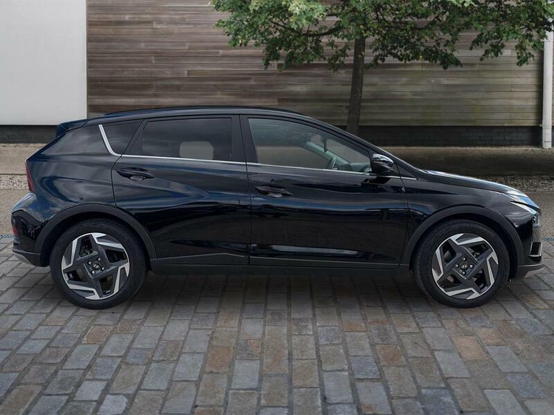 Hyundai Bayon 1.0T-gdi Ultimate Black #2