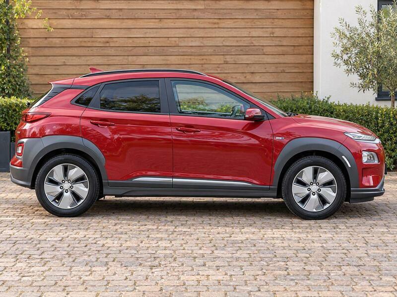 Hyundai Kona 64Kwh Premium Suv 7Kw Charger Red #3